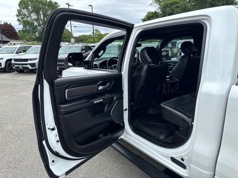 Used 2024 RAM 1500 Laramie AWD/4WD image 27