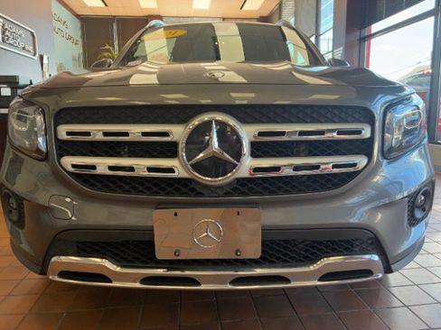 Used 2021 Mercedes-Benz GLB 250 GLB 250 image 4