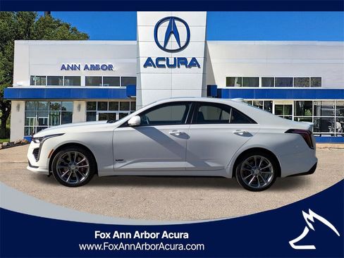 Used 2020 Cadillac CT4 V w/ Climate Package image 2