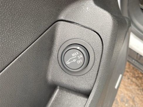 Used 2023 GMC Terrain Denali w/ Denali Premium Package image 18