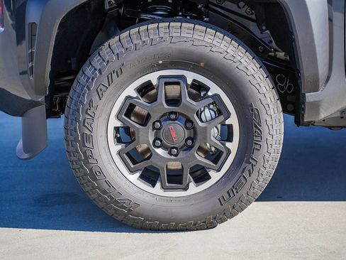 New 2025 Toyota Tacoma TRD Off-Road image 5