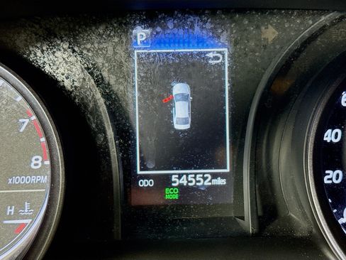 Used 2023 Toyota Camry SE FWD image 16