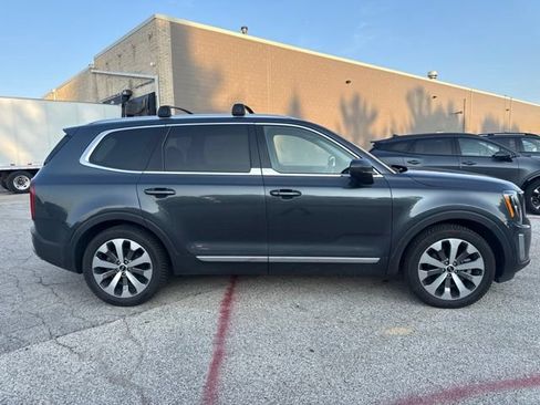 Certified 2021 Kia Telluride EX w/ EX Premium Package AWD/4WD image 2