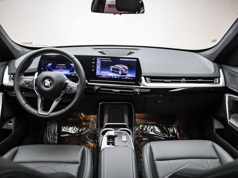 Used 2025 BMW X1 xDrive28i w/ Convenience Package image 13