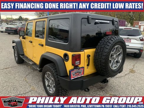 Used 2015 Jeep Wrangler Unlimited Rubicon w/ Max Tow Package AWD/4WD image 5