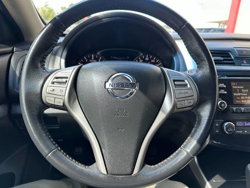 Used 2014 Nissan Altima 2.5 SV image 29