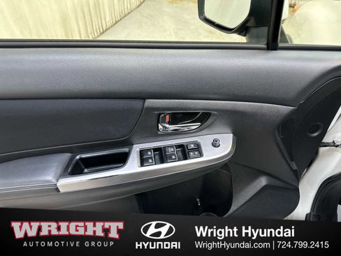 Used 2015 Subaru Crosstrek 2.0i Premium AWD/4WD image 10