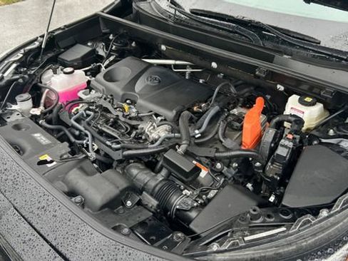 Used 2025 Toyota RAV4 XLE w/ Convenience Package AWD/4WD image 54