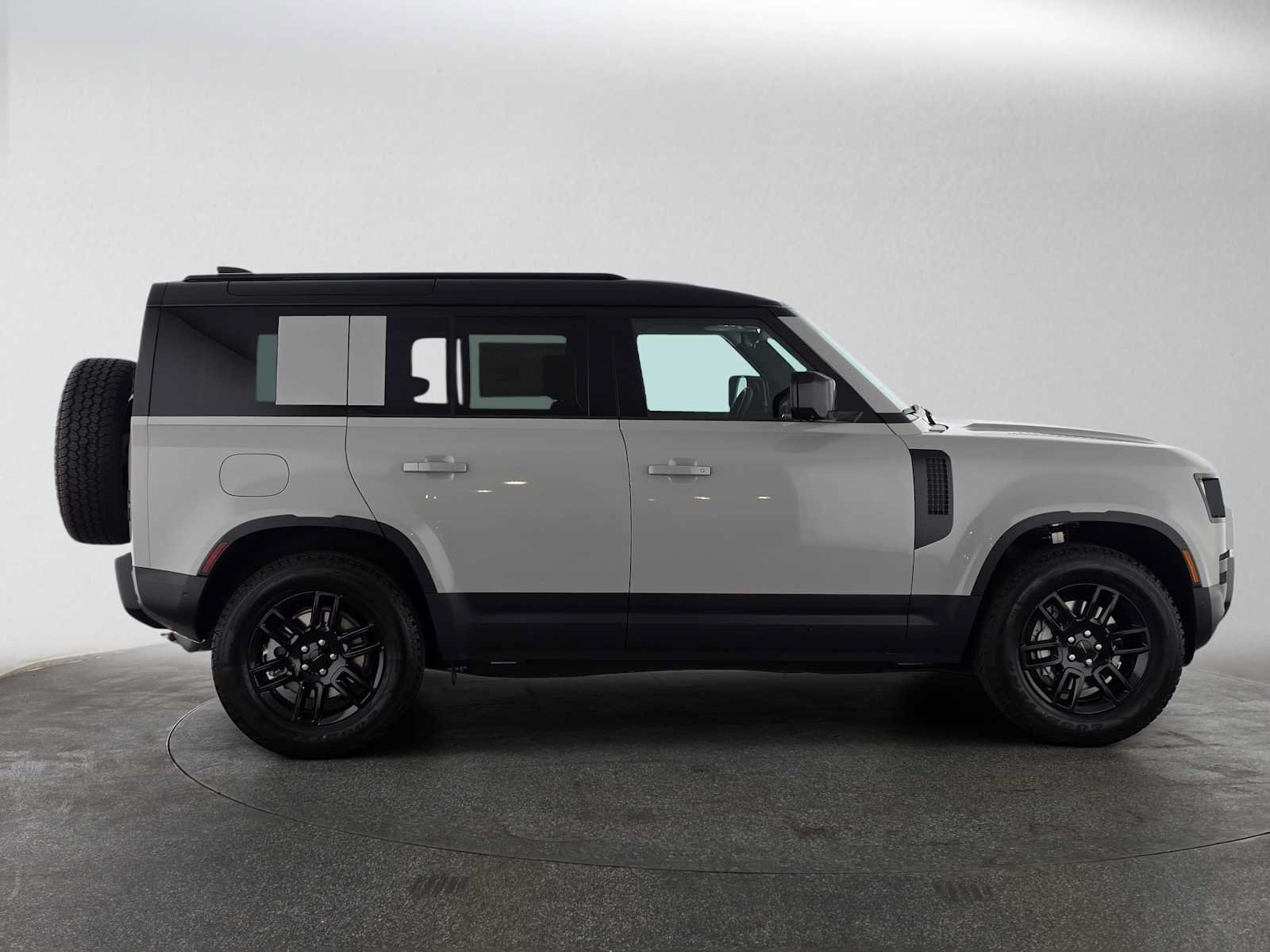 New 2026 Land Rover Defender 110 S AWD/4WD image 6