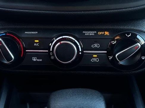Used 2024 Kia Soul LX w/ Option Group 015 FWD image 18