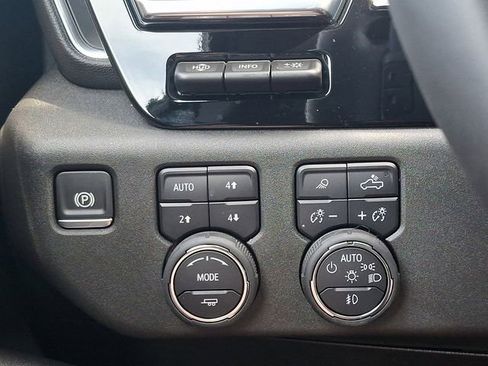 Certified 2025 Chevrolet Silverado 1500 LTZ w/ LTZ Premium Package AWD/4WD image 26