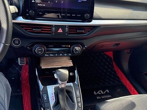 Used 2024 Kia Forte GT-Line w/ GT-Line Premium Package image 5