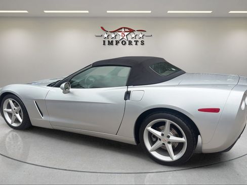 Used 2013 Chevrolet Corvette Convertible RWD image 2