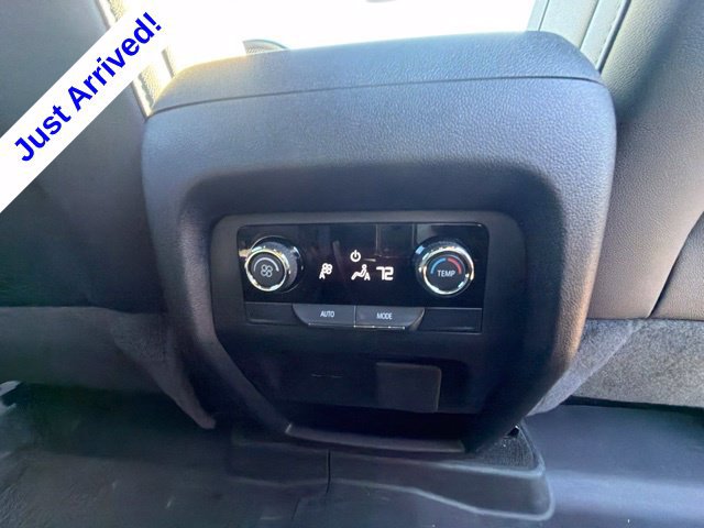Used 2025 Chevrolet Traverse LT w/ Sun and Wheel Package FWD image 34