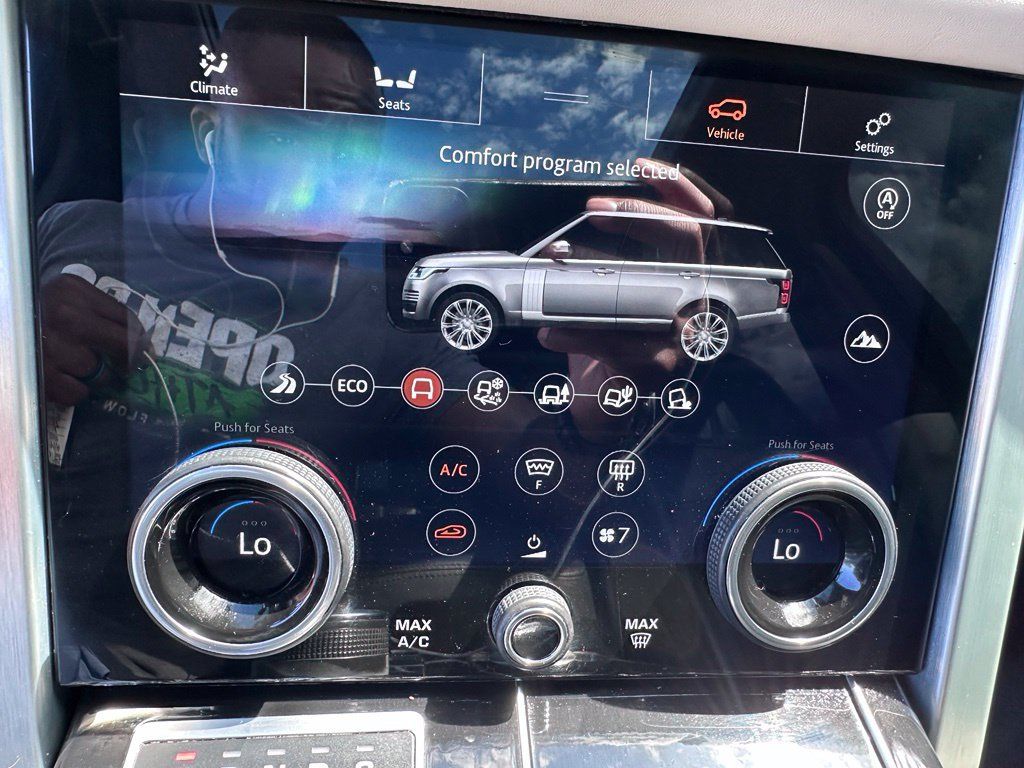 Used 2020 Land Rover Range Rover HSE AWD/4WD image 16