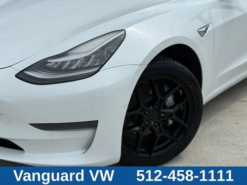 Used 2020 Tesla Model 3 Standard Range Plus RWD image 3