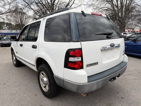 Used 2006 Ford Explorer XLS image 5