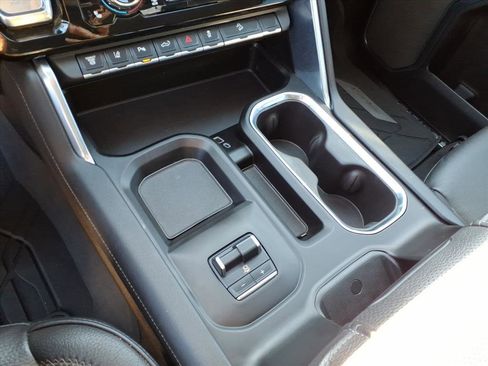 Used 2024 GMC Sierra 2500 Denali w/ Denali Reserve Package image 19