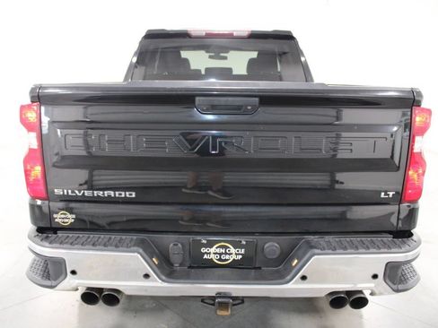 Used 2020 Chevrolet Silverado 1500 LT AWD/4WD image 9