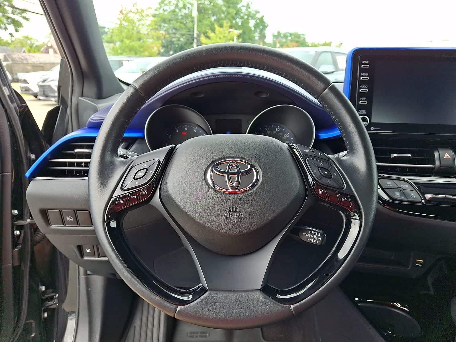 Used 2020 Toyota C-HR XLE FWD image 21