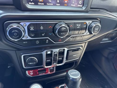 Used 2021 Jeep Gladiator Mojave AWD/4WD image 13