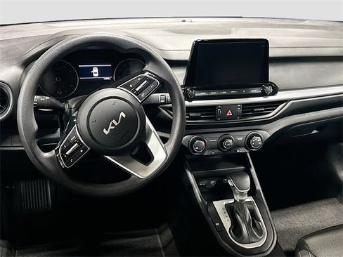 Used 2024 Kia Forte LXS image 19
