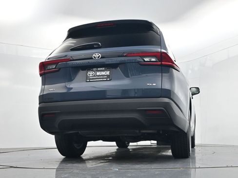 Used 2025 Toyota Grand Highlander AWD image 55