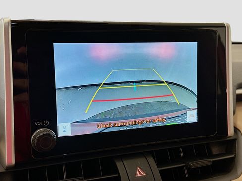 Used 2025 Toyota RAV4 LE AWD/4WD image 23