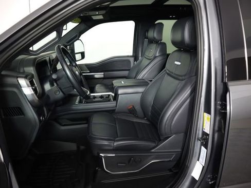 Certified 2025 Ford F450 Platinum w/ FX4 Off-Road Package image 46