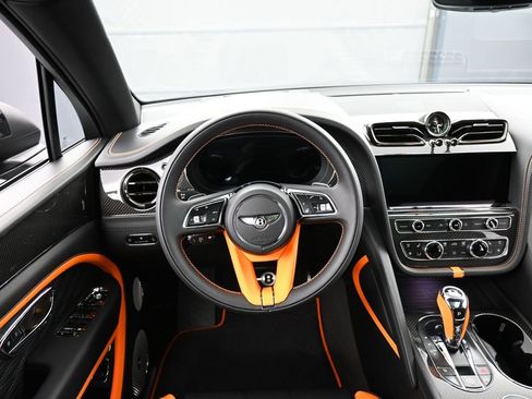 New 2026 Bentley Bentayga Speed AWD/4WD image 19
