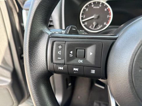 Used 2024 Nissan Rogue S FWD image 30