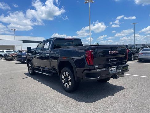 Used 2025 GMC Sierra 2500 Denali w/ Technology Package AWD/4WD image 5