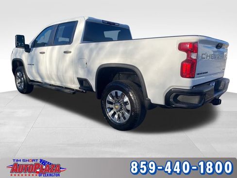 Used 2022 Chevrolet Silverado 2500 Custom w/ Custom Value Package image 9