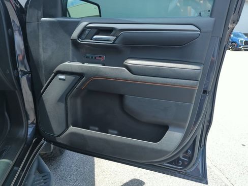 Used 2023 GMC Sierra 1500 AT4 w/ AT4 Premium Package AWD/4WD image 32