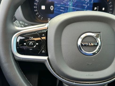 Used 2025 Volvo XC60 B5 Plus AWD/4WD image 21