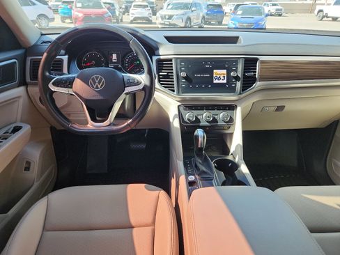 Used 2021 Volkswagen Atlas SE w/ Panoramic Sunroof Package image 10