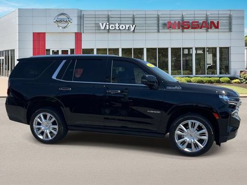 Used 2024 Chevrolet Tahoe High Country w/ Advanced Technology Package AWD/4WD image 2