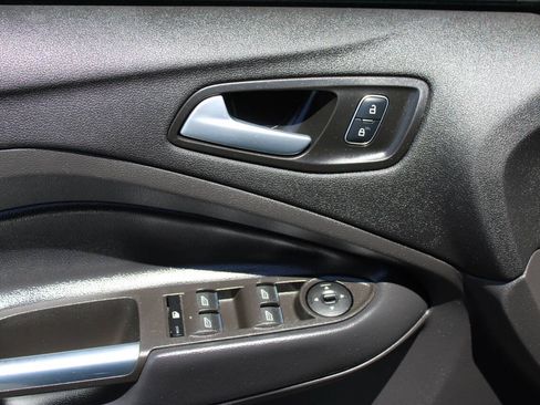 Used 2019 Ford Escape SE AWD/4WD image 9