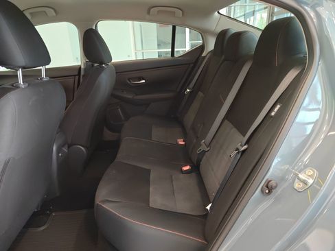 Used 2025 Nissan Sentra SR FWD image 12