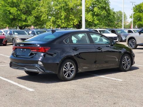 Used 2024 Kia Forte LXS FWD image 4