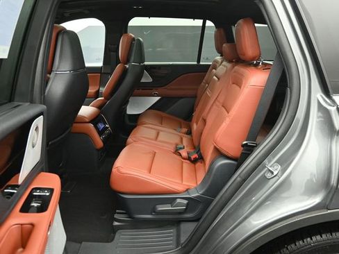 Used 2025 Lincoln Aviator Reserve w/ Equipment Group 201A image 21