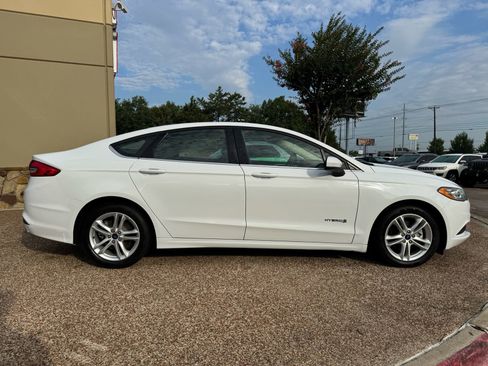 Used 2018 Ford Fusion S FWD image 10