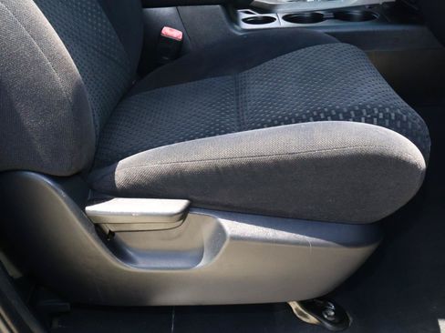 Used 2010 Toyota Tundra 4x4 Double Cab image 16