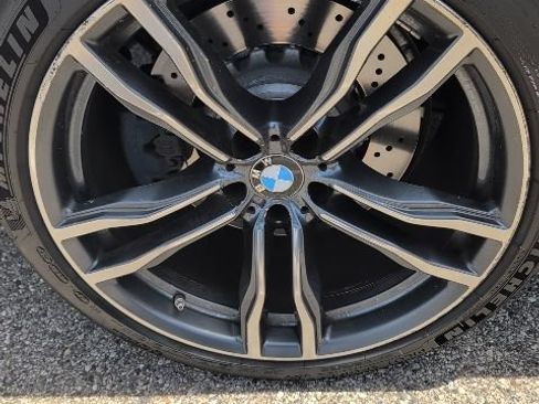 Used 2017 BMW X5 M AWD/4WD image 6