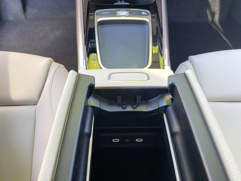 Certified 2025 Mercedes-Benz GLA 250 image 37