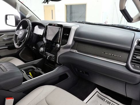 Used 2024 RAM 1500 Limited AWD/4WD image 17