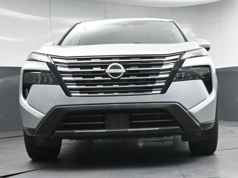 Used 2024 Nissan Rogue SV image 23