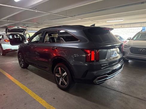 Certified 2023 Kia Sorento S w/ Panoramic Sunroof Package FWD image 5