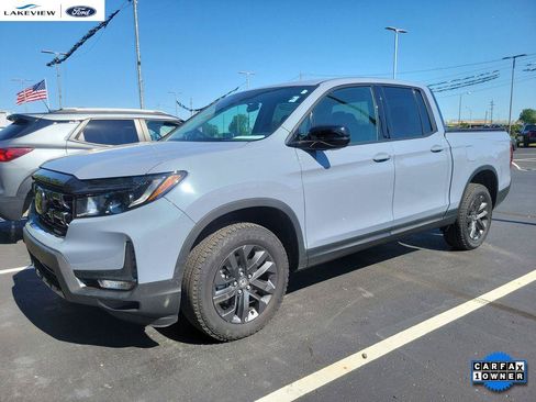 Used 2025 Honda Ridgeline Sport image 1