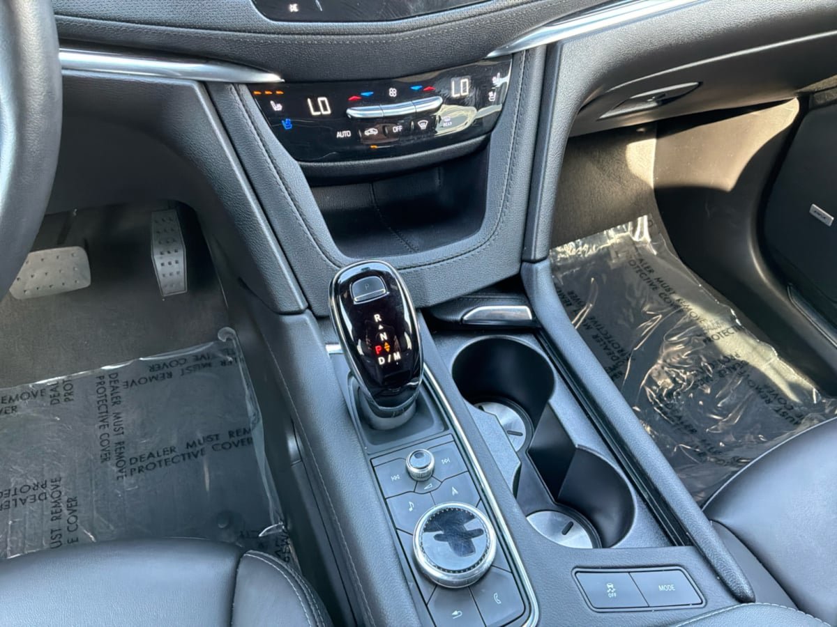 Used 2023 Cadillac XT5 Premium Luxury w/ LPO, Floor Liner Package AWD/4WD image 16
